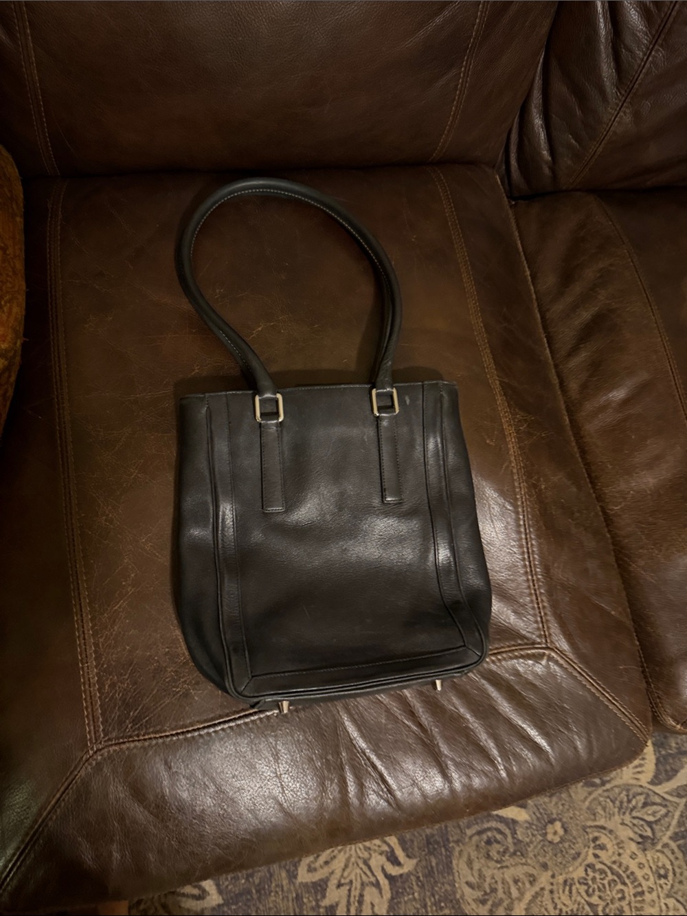 Classic Coach Black Leather Shoulder Bag - Minimalist Everyday Carry
